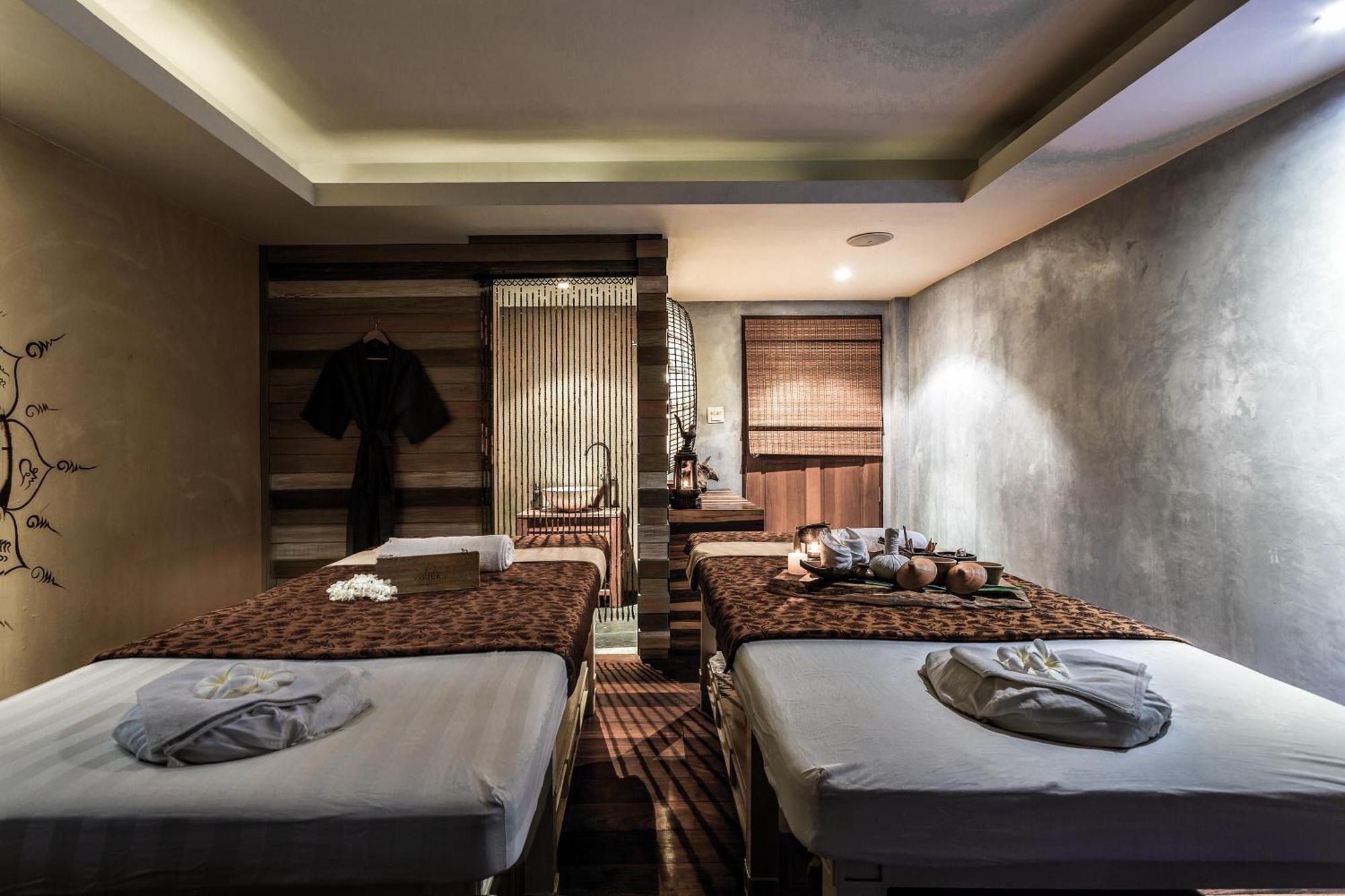 منتجع ذا فيلاج كوكونت آيلاند بيتش Phuket المظهر الخارجي الصورة A spa treatment room