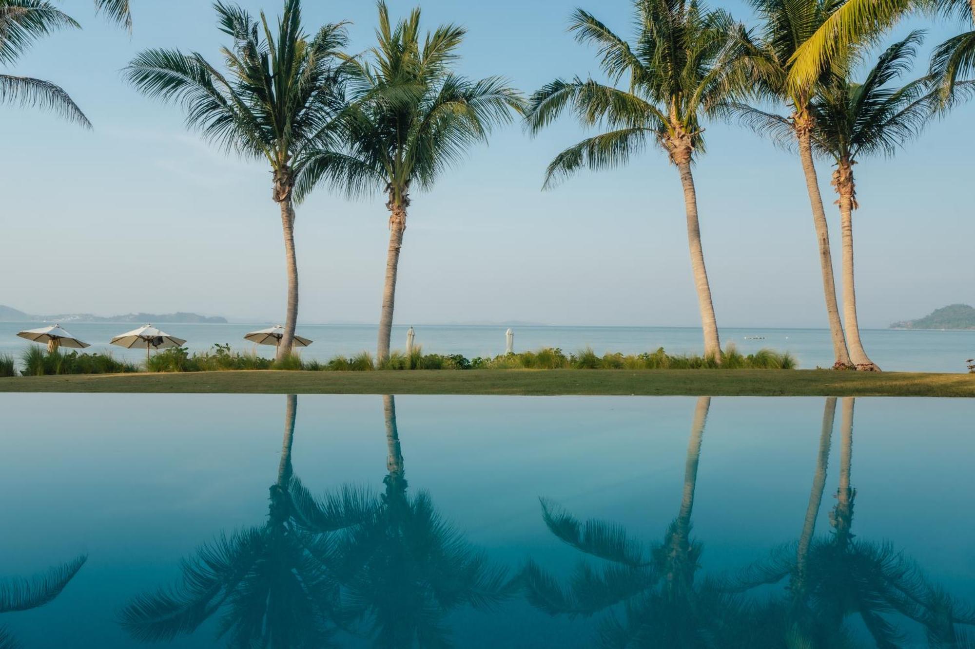 منتجع ذا فيلاج كوكونت آيلاند بيتش Phuket المظهر الخارجي الصورة View of the Gulf of Thailand from the resort